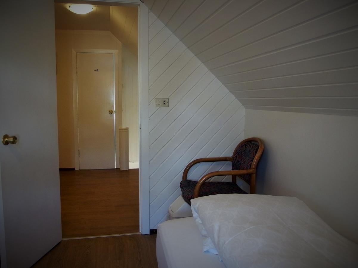 Husavik Hostel Екстер'єр фото