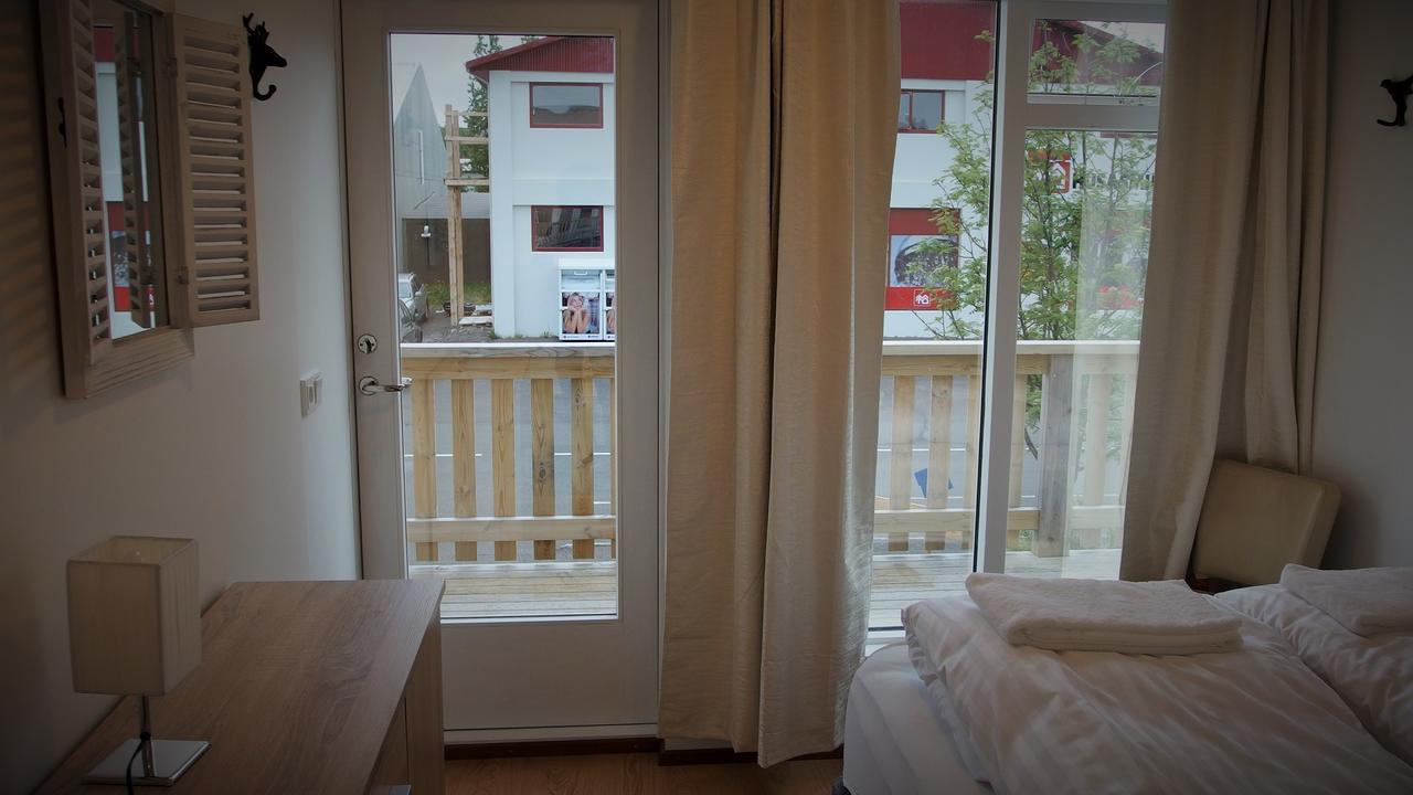 Husavik Hostel Екстер'єр фото