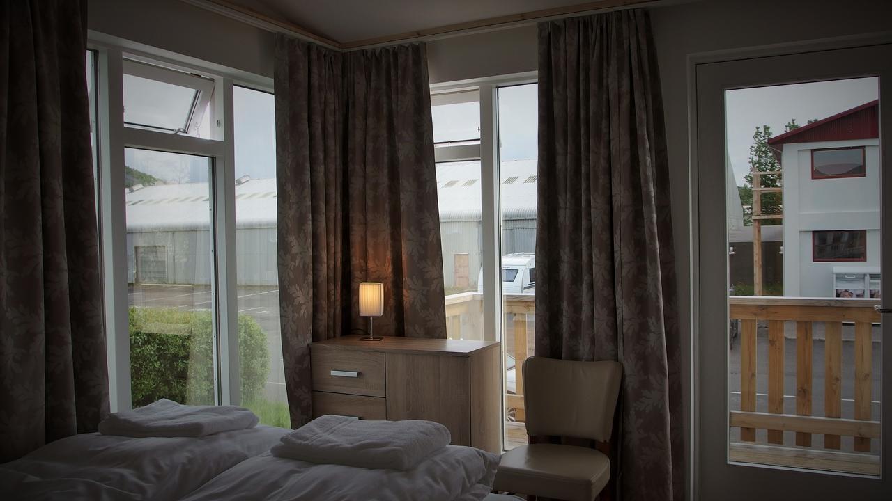 Husavik Hostel Екстер'єр фото